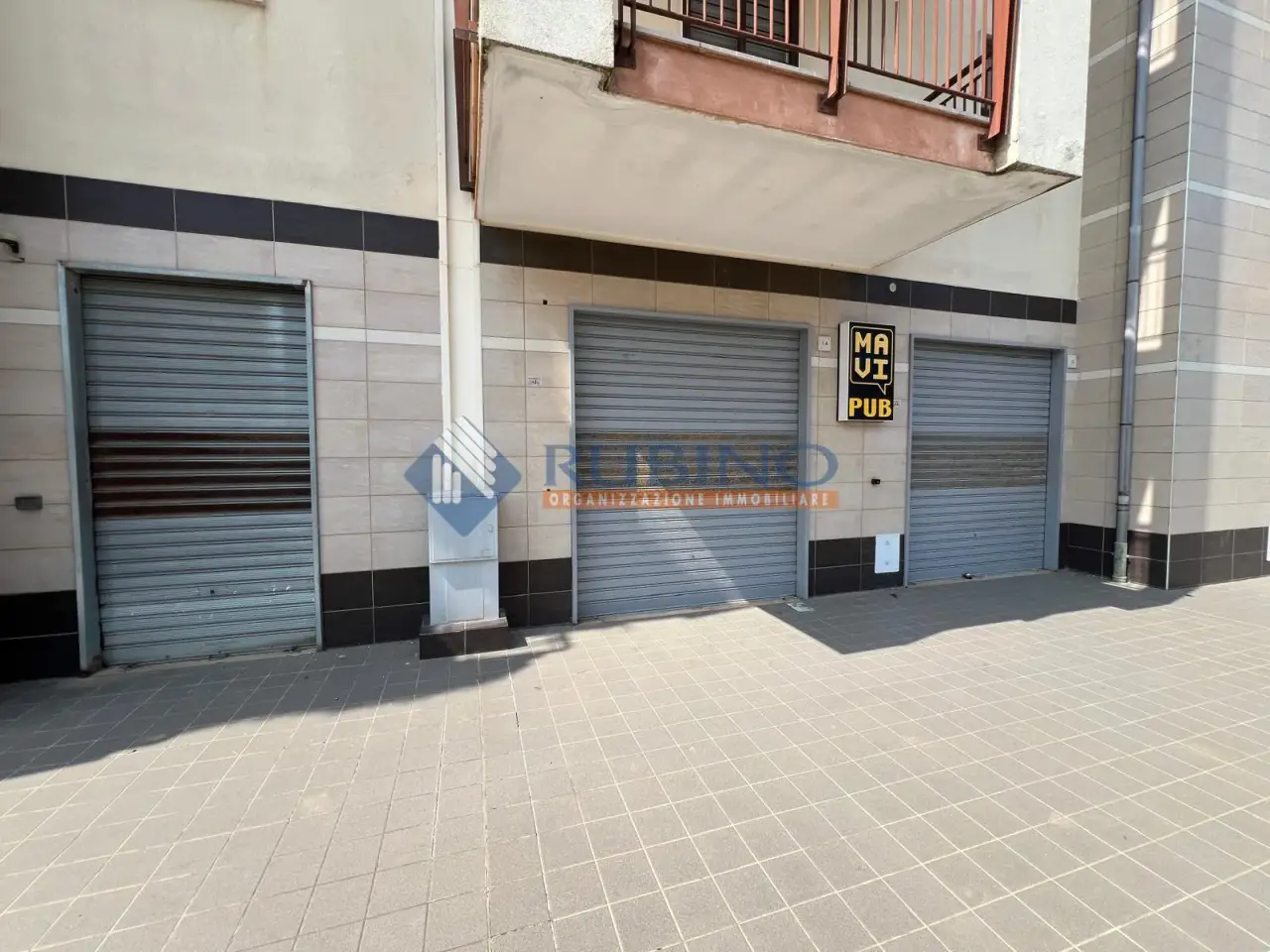 Palazzina commerciale in , Bisceglie, {3} - Foto 1