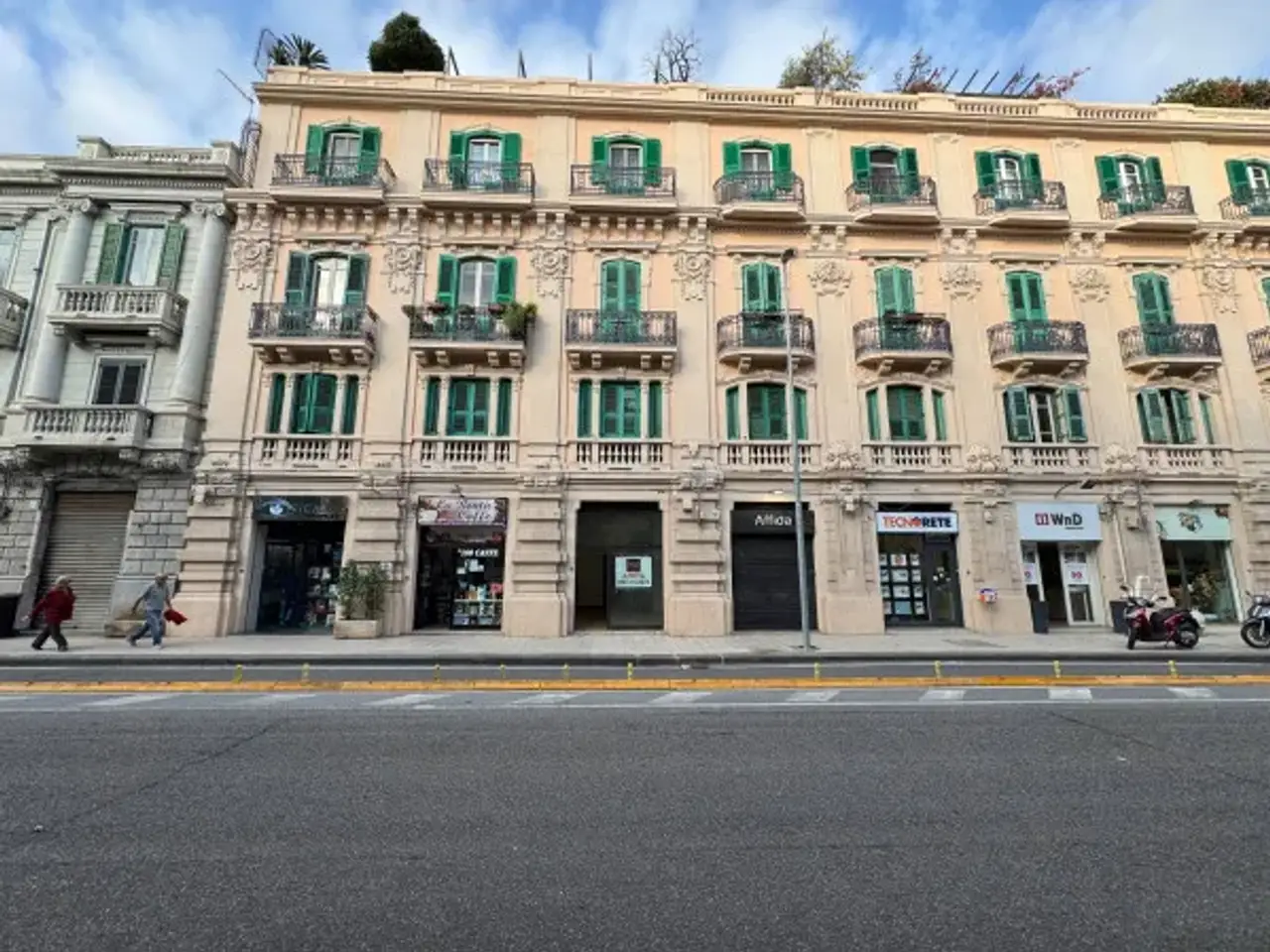 Negozio in Via Giuseppe Garibaldi 177, Messina, {3} - Foto 1
