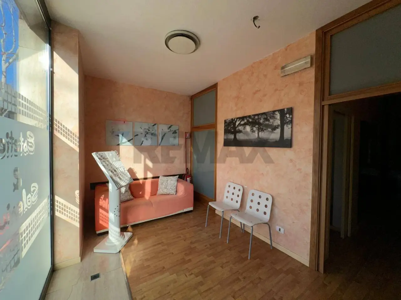 Laboratorio in , Ancona, {3} - Foto 1