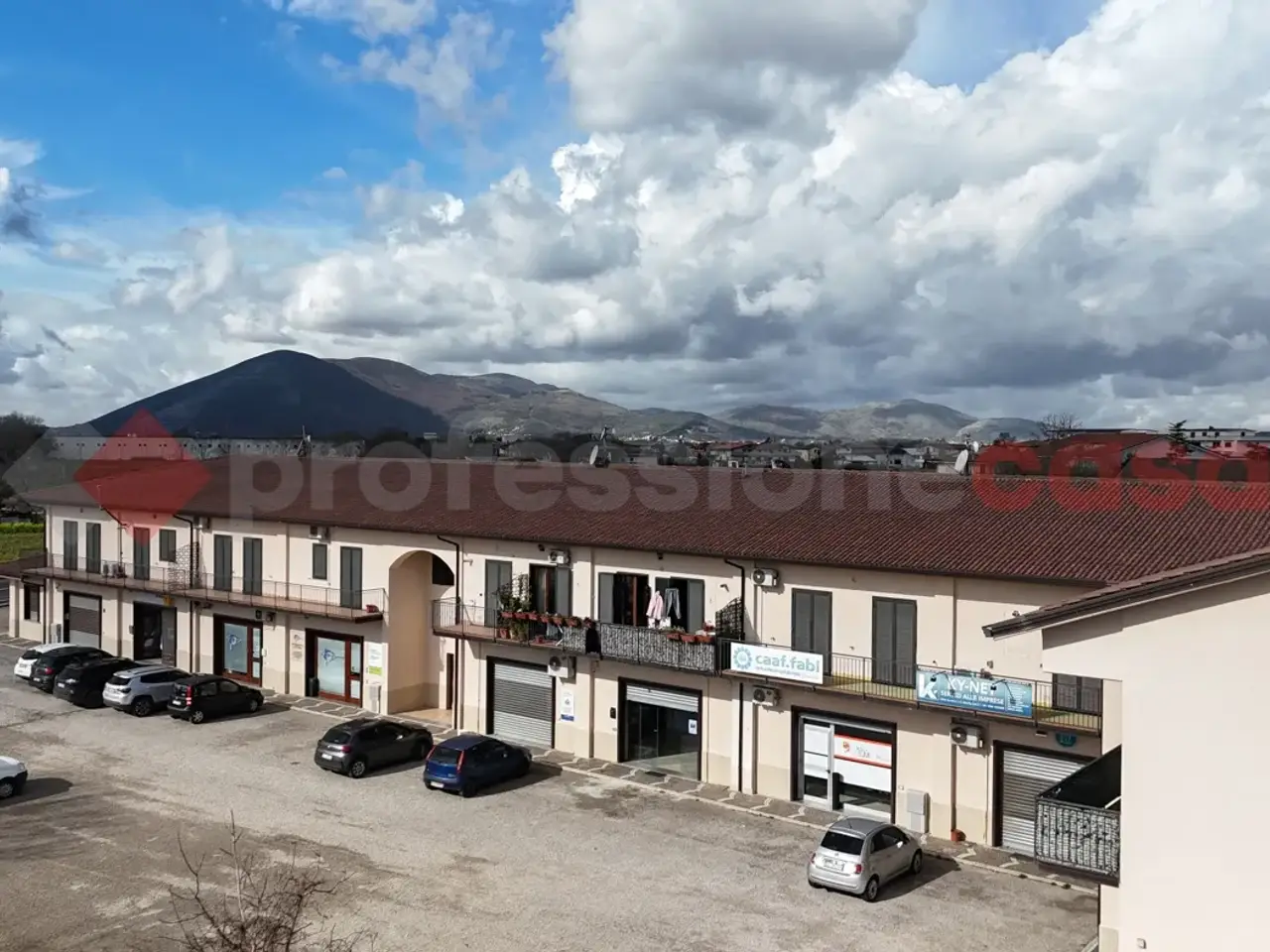 Negozio in Via Annunziata Vecchia  1, Montesarchio, {3} - Foto 2