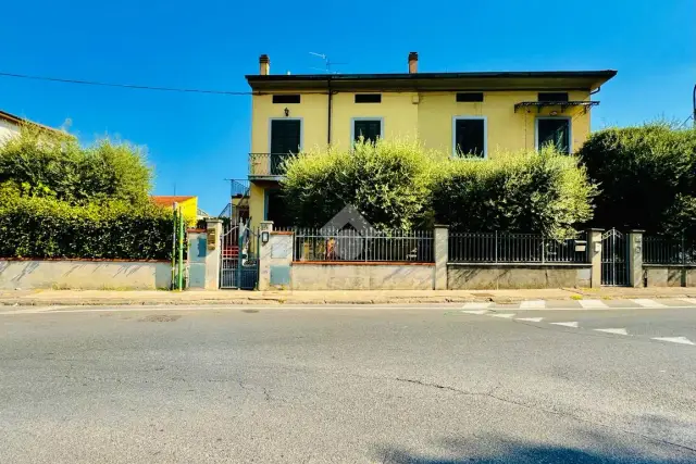 Villa in Via S. Giusto, Prato - Foto 1