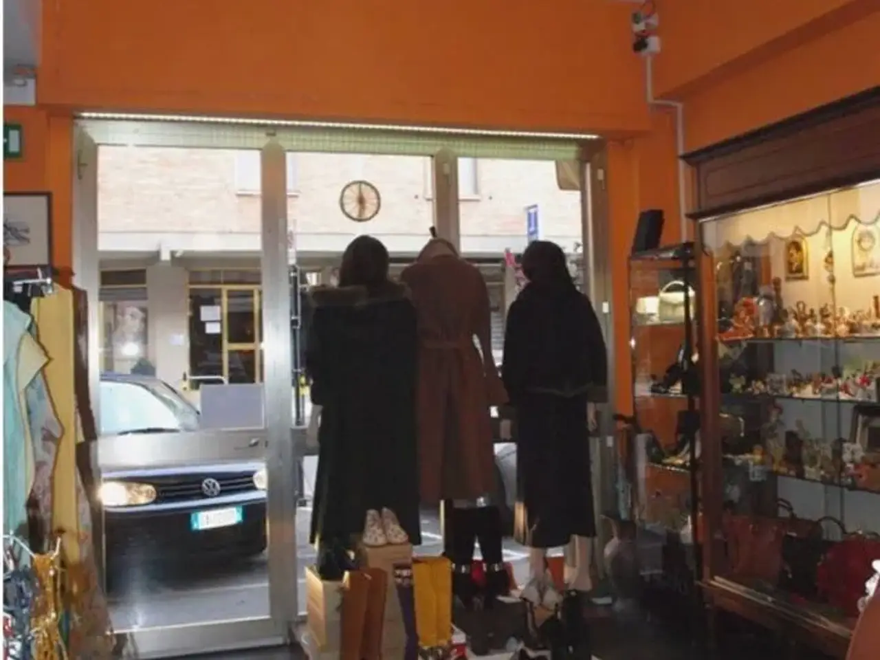 Negozio in , Siena, {3} - Foto 1