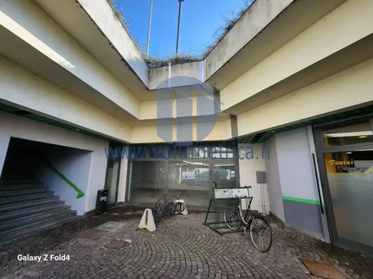Negozio in Via Caduti Bollatesi Angolo Via Pascoli, Bollate, {3} - Foto 2