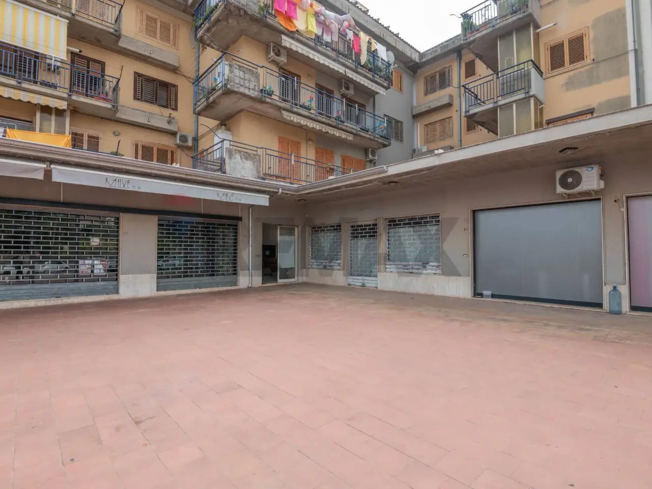 Negozio in Via Boungavillea 39, Caltagirone, {3} - Foto 2