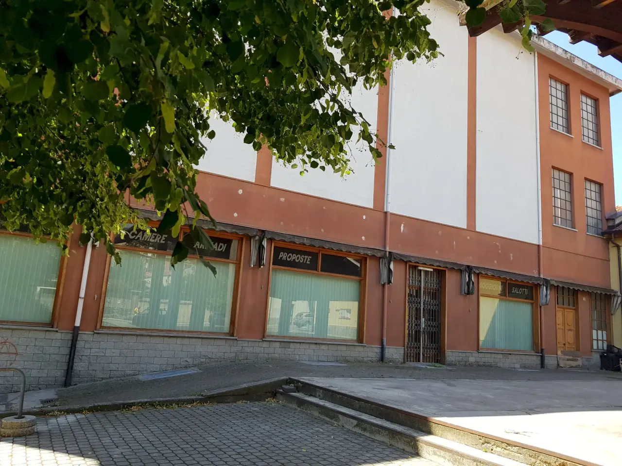 Locale commerciale in Corso a. Gramsci 7, Torre Pellice, {3} - Foto 2