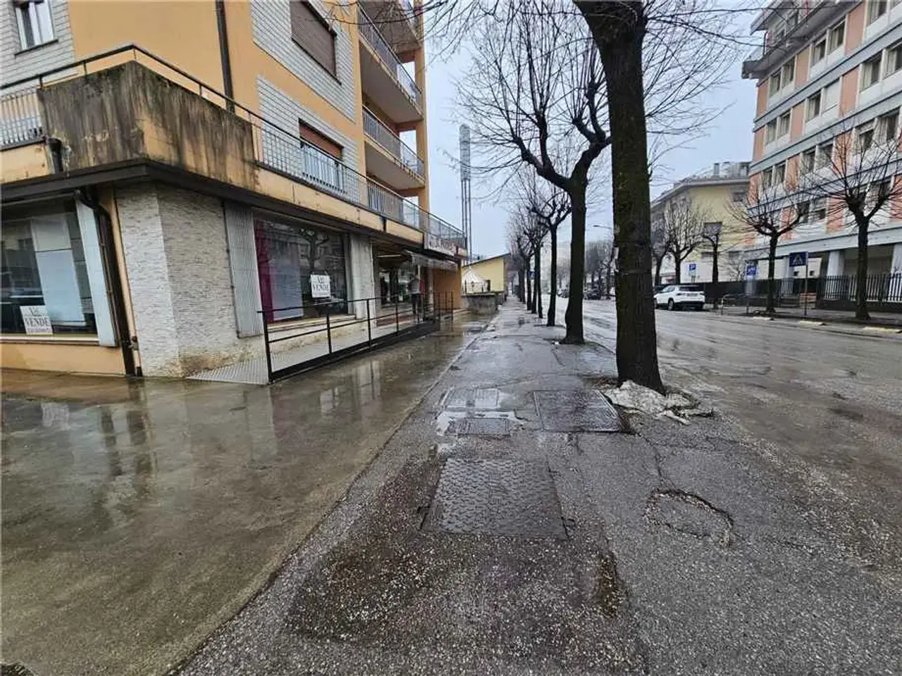 Negozio in Via Feltre 106, Belluno, {3} - Foto 1