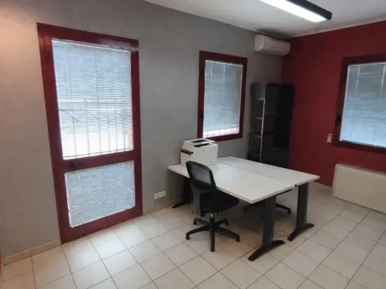 Ufficio in Viale Palmiro Togliatti 27, Bologna, {3} - Foto 2