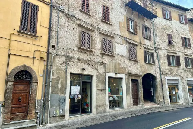 Negozio in Via Pinturicchio, Perugia - Foto 1