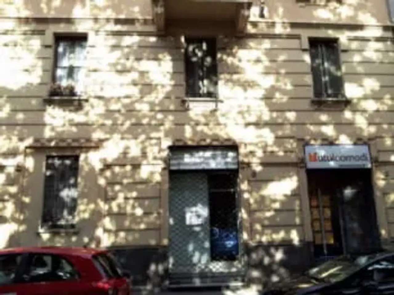 Negozio in Via dei Mille 14, Monza, {3} - Foto 1