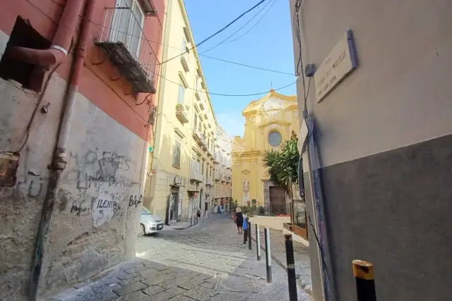 One-room flat in Vico Santa Maria Apparente, Napoli - Photo 1