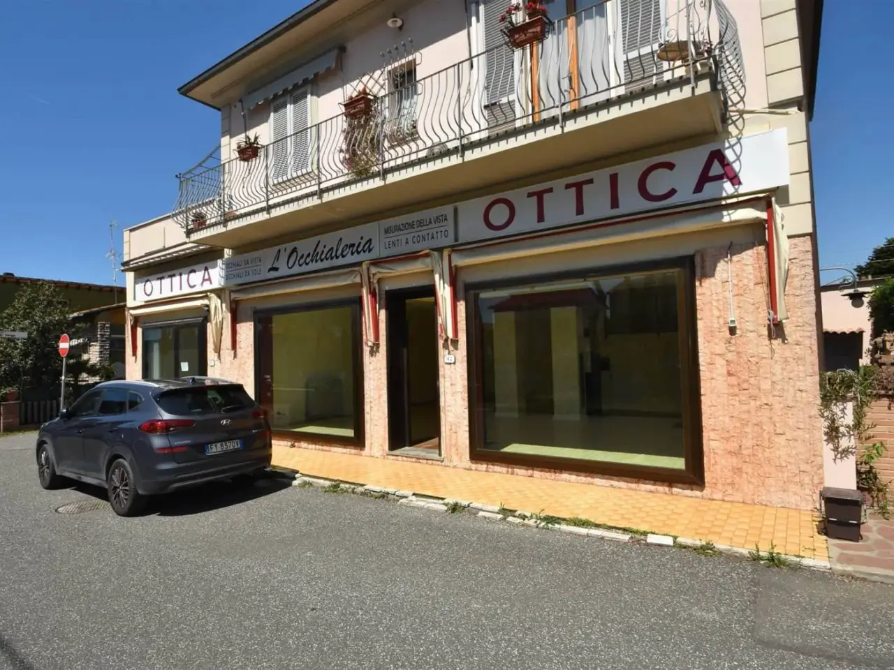 Locale commerciale in Via Buozzi 42, Rosignano Marittimo, {3} - Foto 1