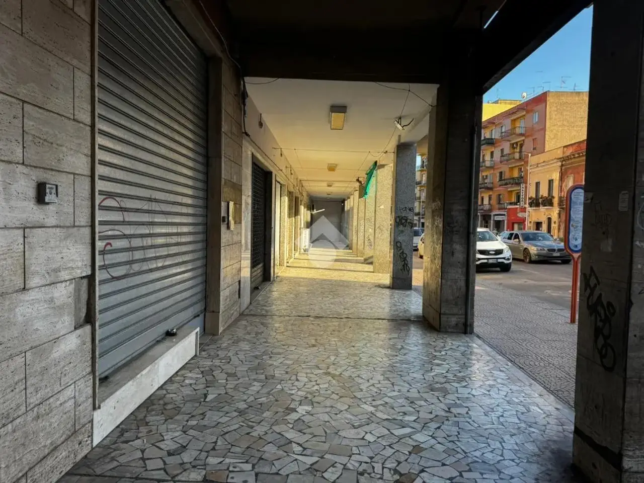 Negozio in Viale Sant'Avendrace 293, Cagliari, {3} - Foto 2