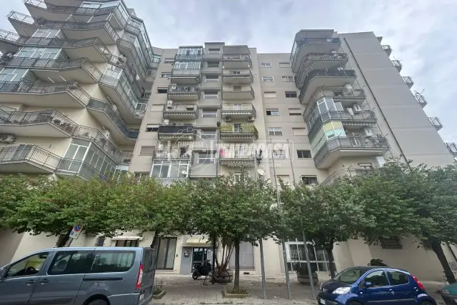 Quadrilocale in vendita, Viale della Repubblica 86, Lecce - Foto 1