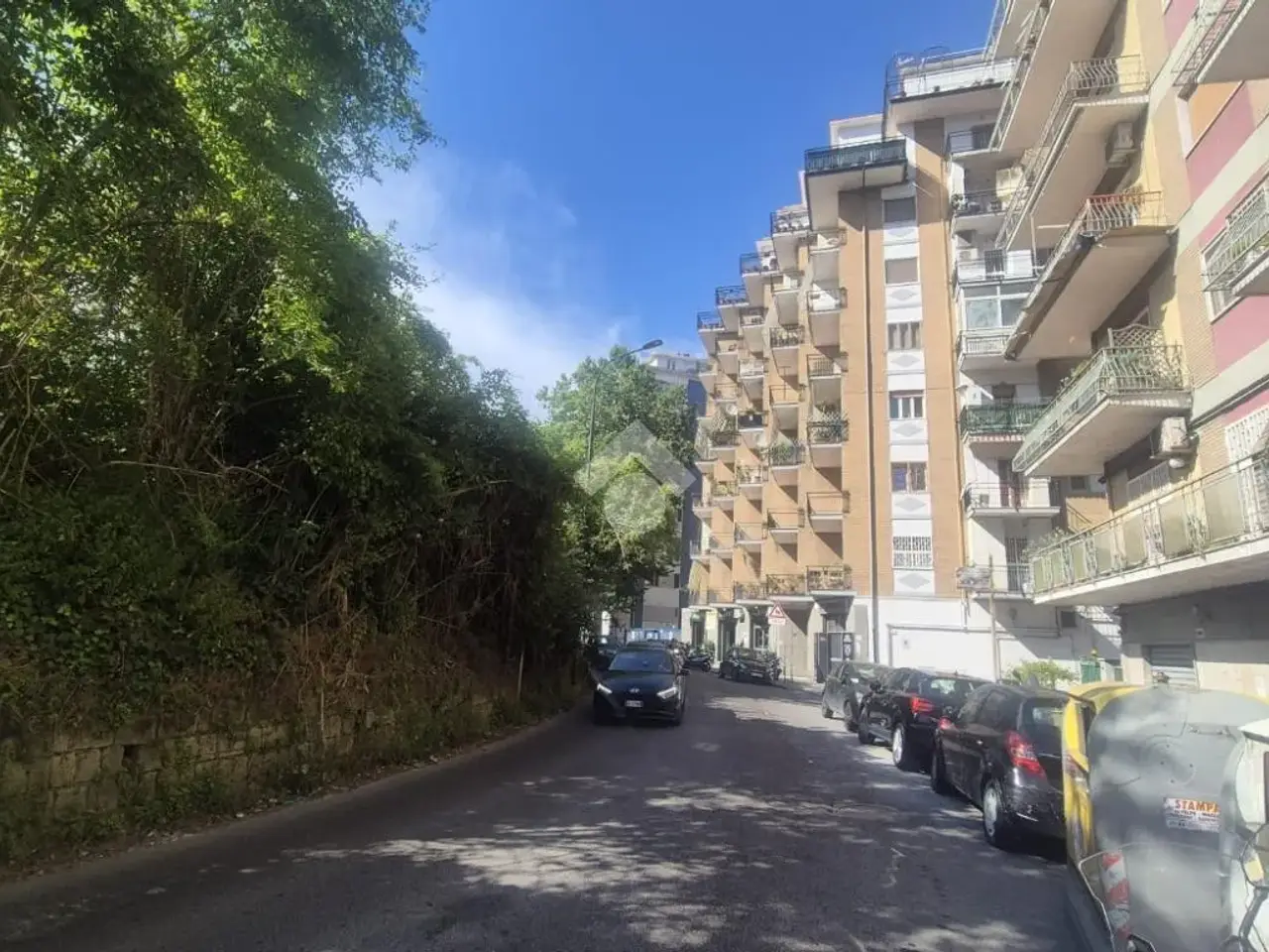 Negozio in Via Gabriele Jannelli 496, Napoli, {3} - Foto 1