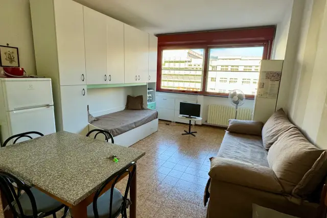 2-room flat in Viale delle Palme 40, Taggia - Photo 1