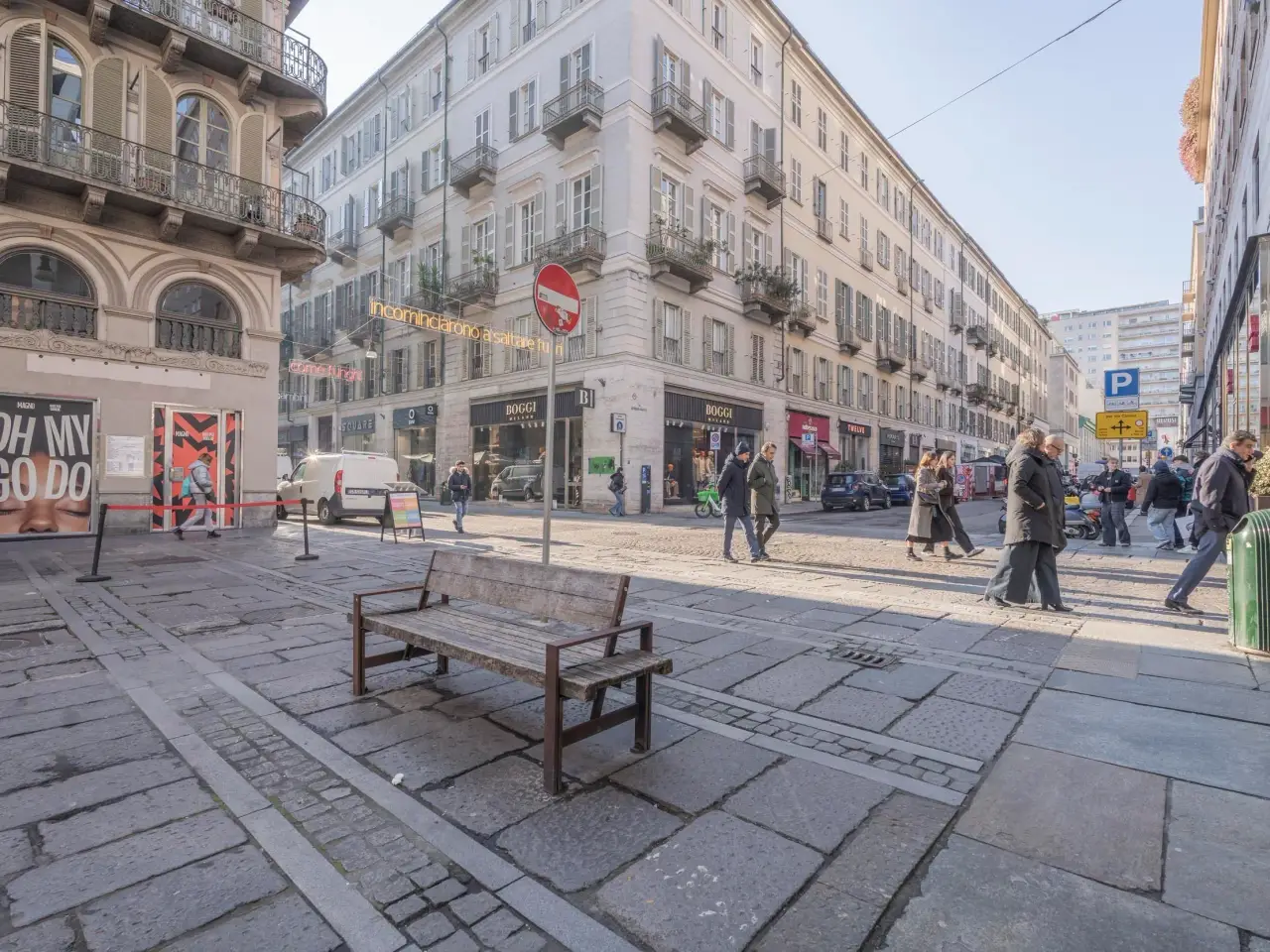 Abbigliamento in Via Antonio Gramsci  15, Torino, {3} - Foto 1