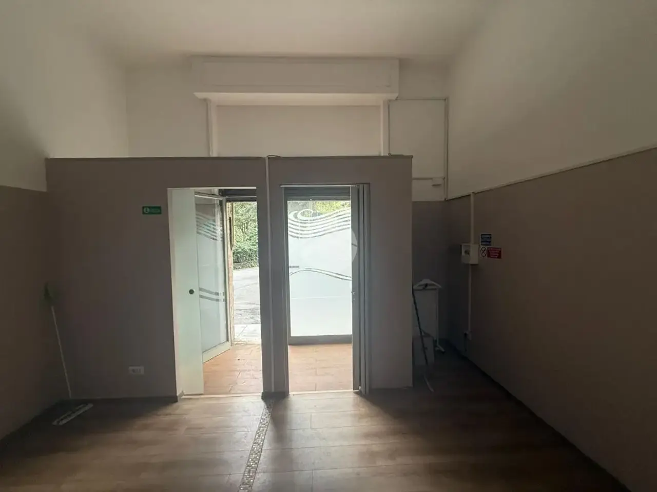 Negozio in Via Luigi Rizzo 92, Genova, {3} - Foto 2