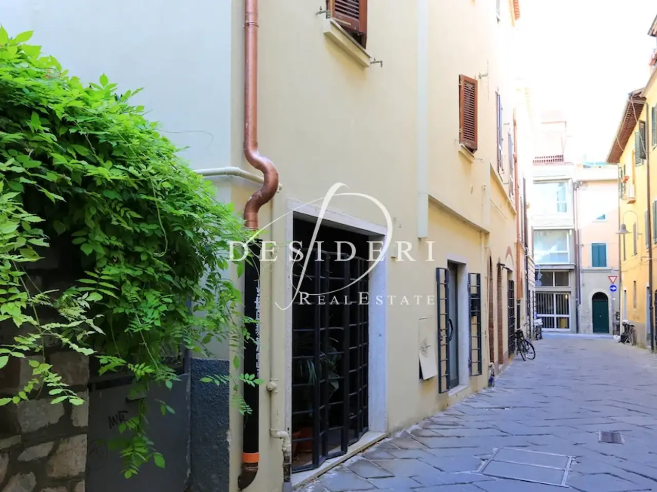 Locale commerciale in Via Fanti  58100 Grosseto, Grosseto, {3} - Foto 2