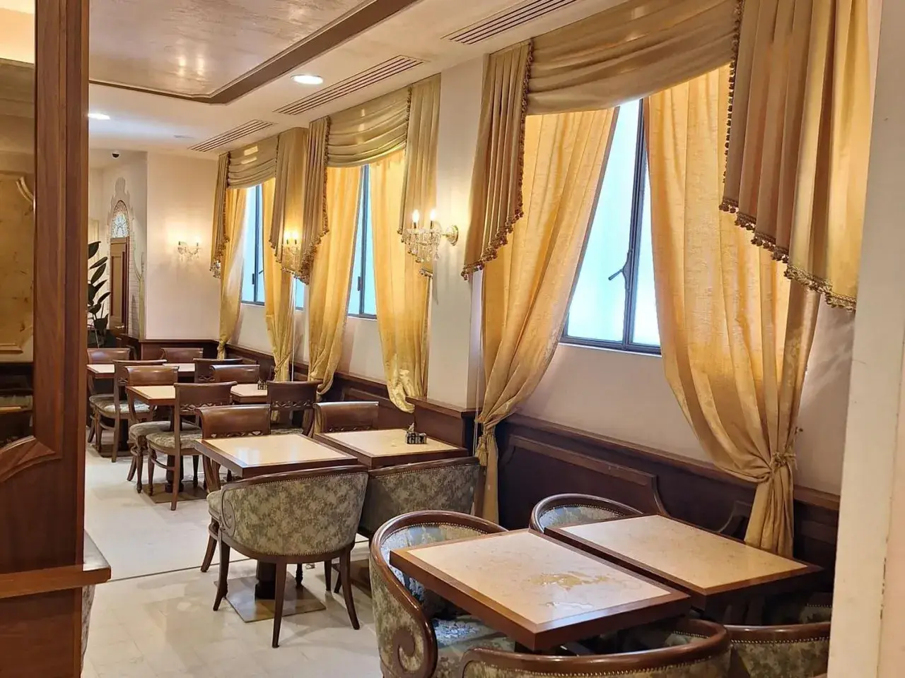 Ristorante in Via Mario Gordini, 11, 48121 Ravenna Ra, Italia, Ravenna, {3} - Foto 2