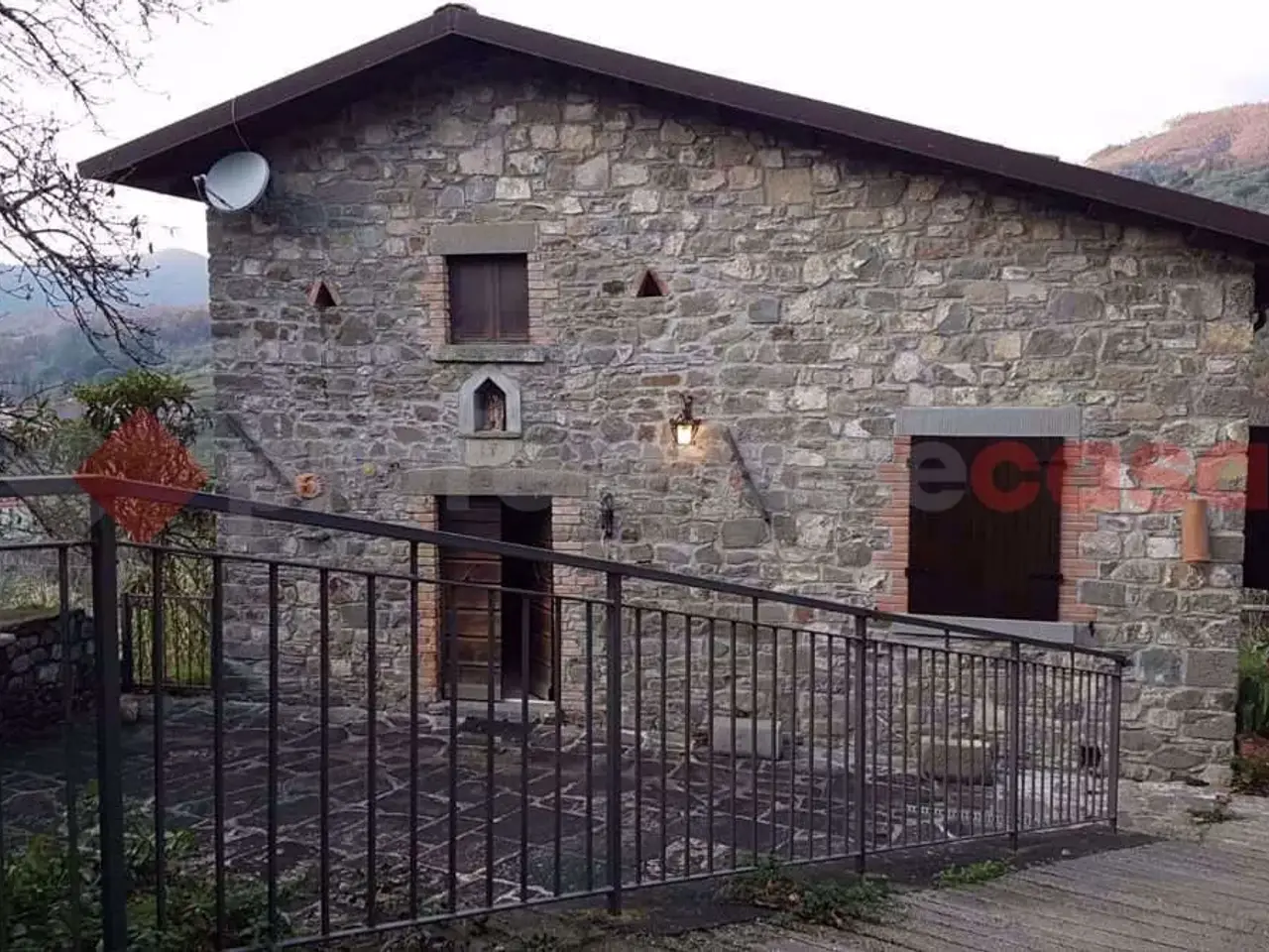 Palazzina commerciale in Via Provinciale  Snc, Minucciano, {3} - Foto 1
