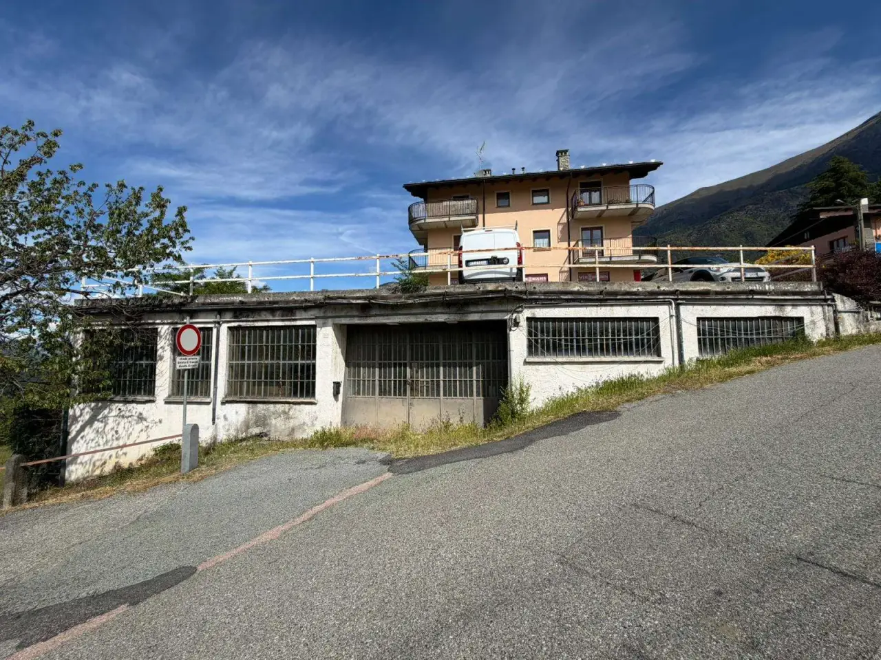 Palazzina commerciale in Via Ponte Romano, Saint Vincent, {3} - Foto 2