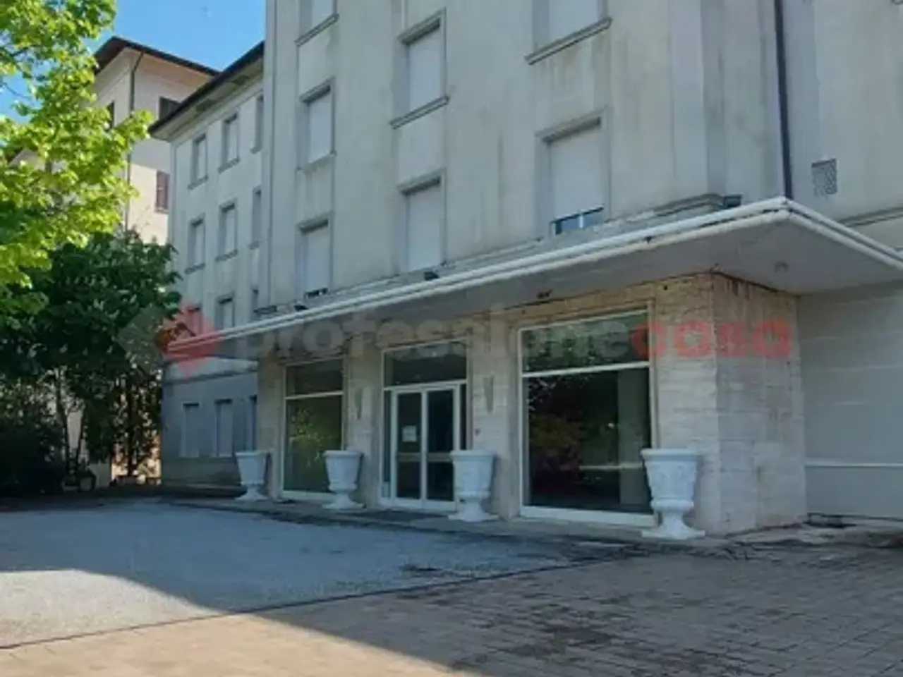 Albergo in Viale G. Baccelli 50, Chianciano Terme, {3} - Foto 1