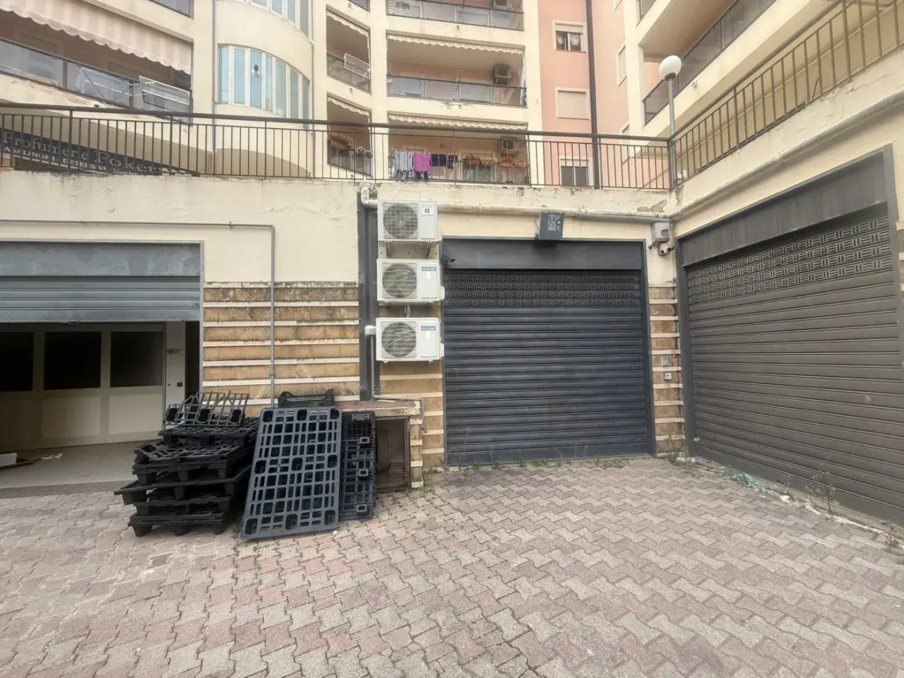 Magazzino in Via Adolfo Celi 47, Messina, {3} - Foto 2