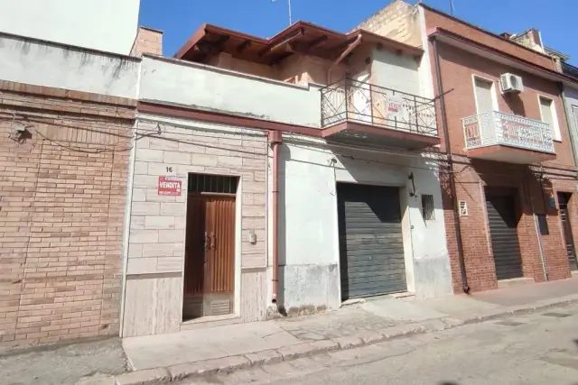 Detached house in Via Matera, San Severo - Photo 1