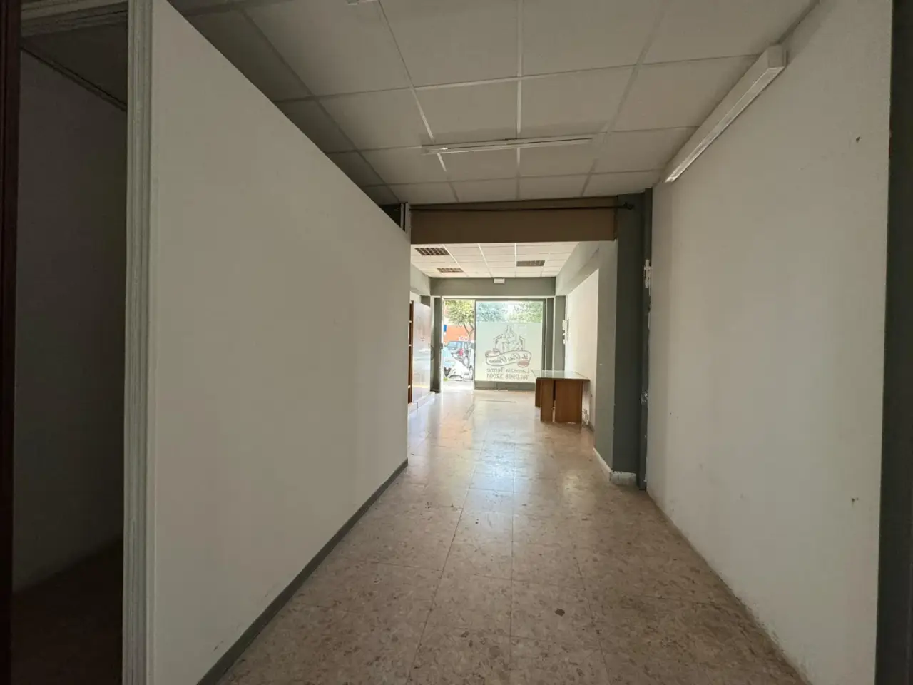 Negozio in Via Cristoforo Colombo 4, Lamezia Terme, {3} - Foto 2