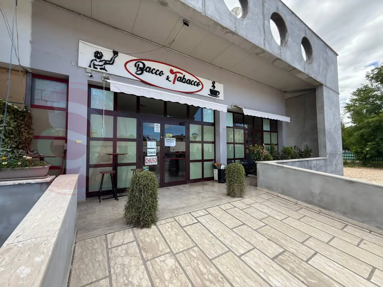 Esercizio commerciale in Viale Alessandro Manzoni, Aquino, {3} - Foto 1