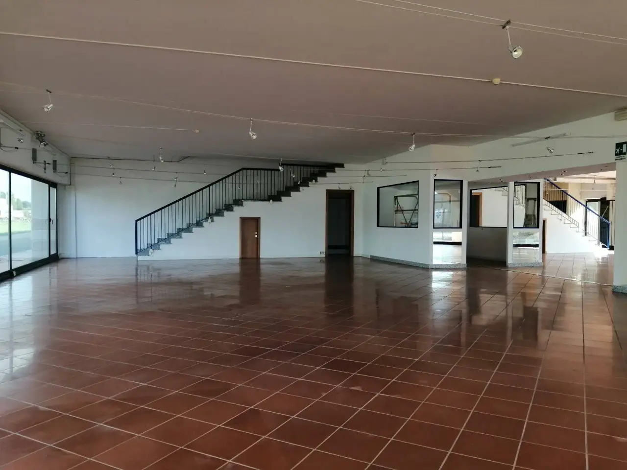 Esercizio commerciale in Via Livornese Est, Casciana Terme Lari, {3} - Foto 1
