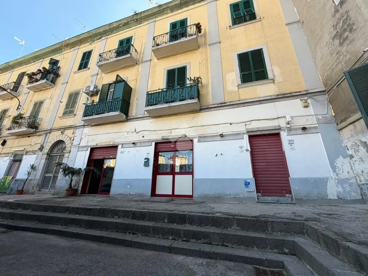 Negozio in Piazzetta Cumana, Napoli, {3} - Foto 1