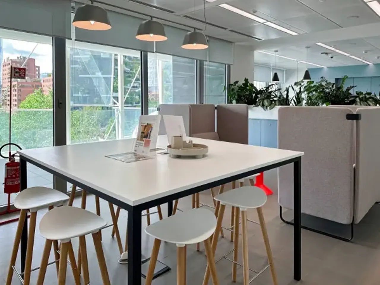 Ufficio in Via Gaetano De Castillia 23, Milano, {3} - Foto 1