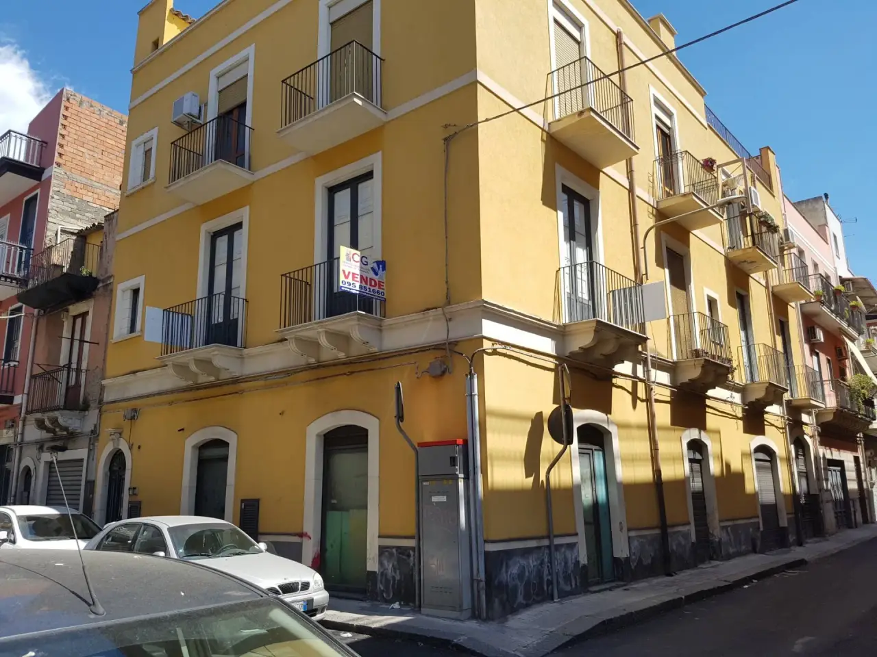 Negozio in Via Circumvallazione 160, Paternò, {3} - Foto 1
