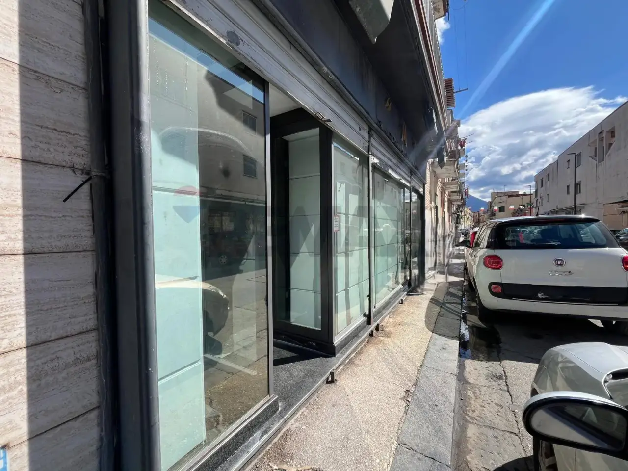 Negozio in Via Napoli 133, Napoli, {3} - Foto 1