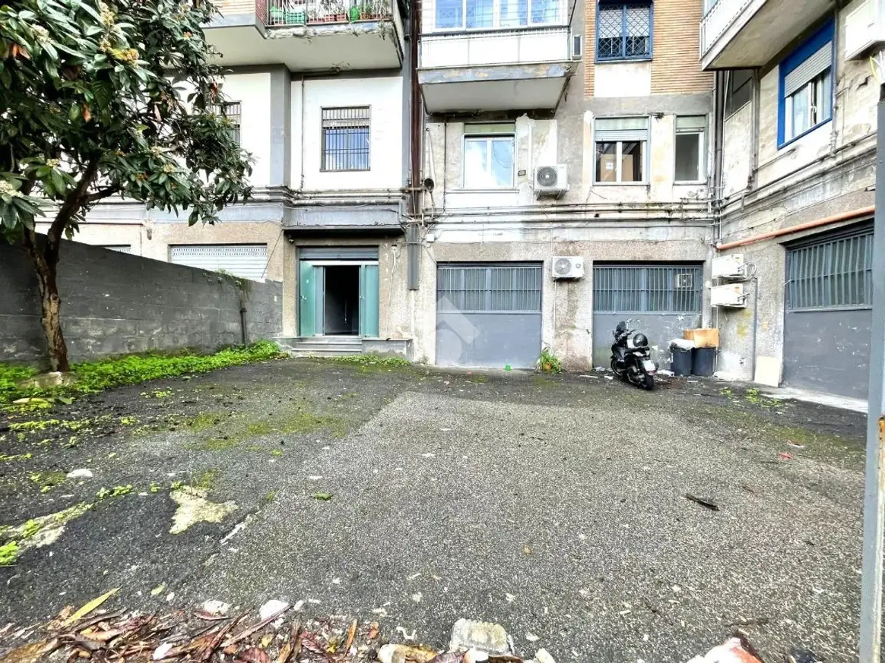 Laboratorio in Via Tiberio 54, Napoli, {3} - Foto 1