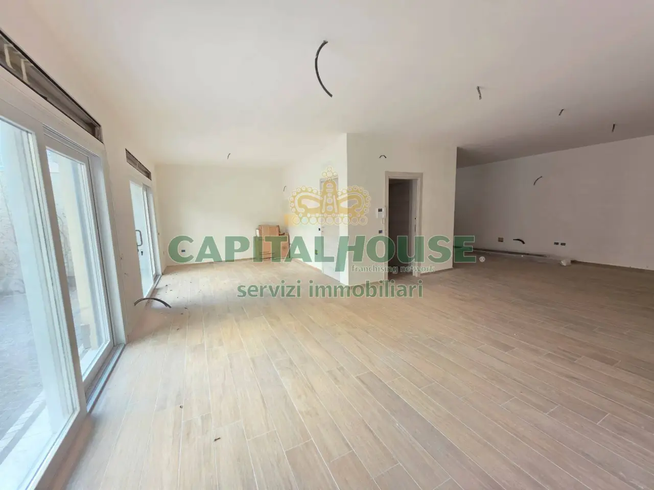 Ufficio in Piazza Matteotti 57, Caserta, {3} - Foto 2