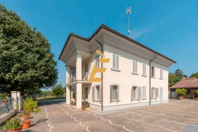 Mansion in Valmigliaro 2, Alessandria - Photo 1