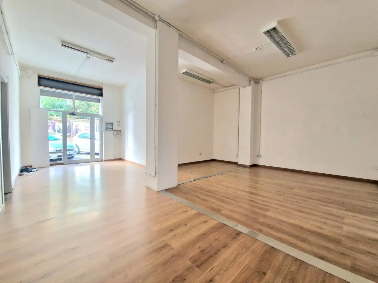 Palazzina commerciale in , Cagliari, {3} - Foto 1
