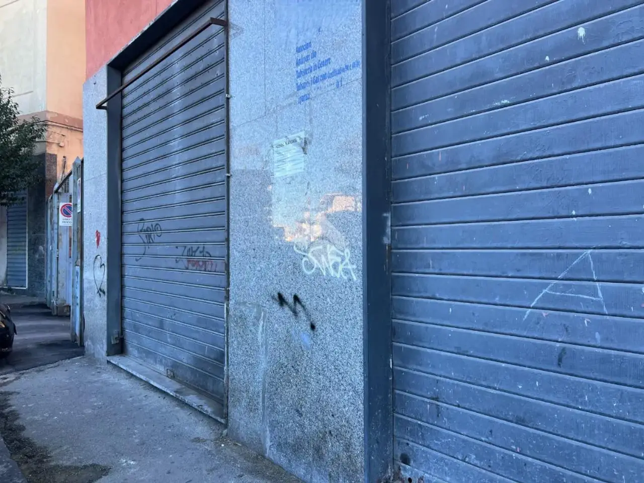 Negozio in Via Rocco Giuseppe 33, Casoria, {3} - Foto 2