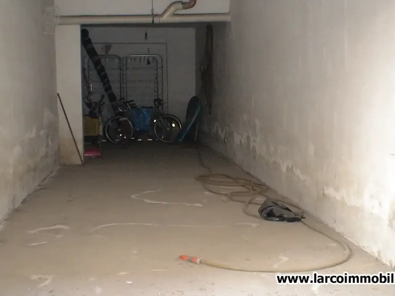 Parcheggio chiuso in Via Lauro  - Residence Azzurro    | Scalea  (Cosenza), Scalea, {3} - Foto 2
