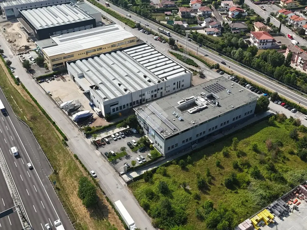 Magazzino in Via Marco Biagi 1, Peschiera Del Garda, {3} - Foto 2