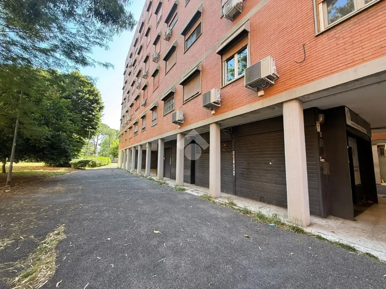 Negozio in Piazza F. Vannetti Donnini 35, Roma, {3} - Foto 2