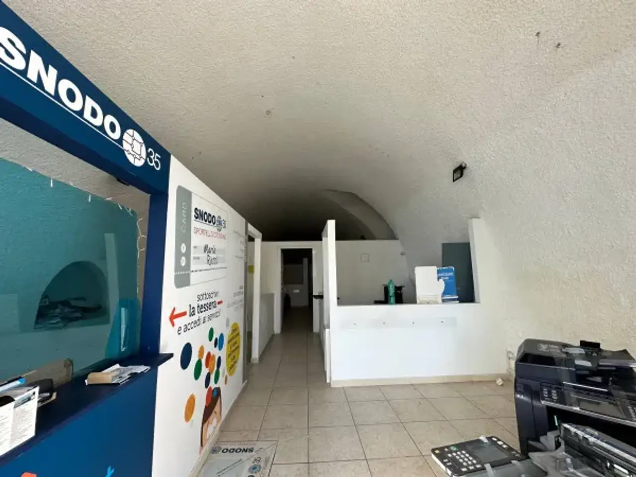 Negozio in , Modugno, {3} - Foto 1
