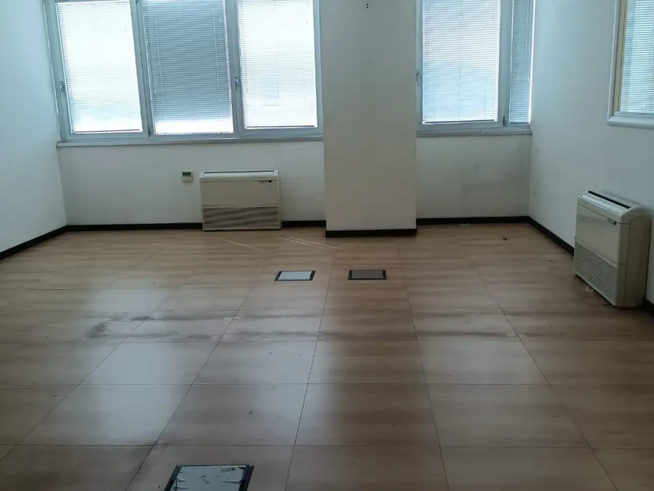 Ufficio in Via Lisbona, Padova, {3} - Foto 2