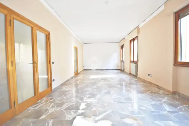 Apartament in Via Francesco Guicciardini 00, Prato - Photo 1