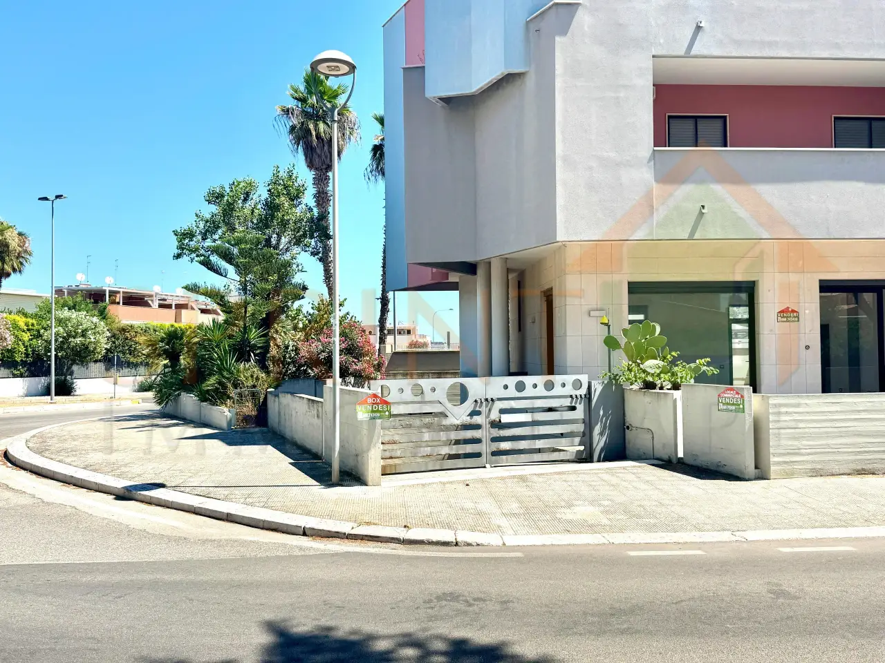 Parcheggio chiuso in , Monopoli, {3} - Foto 2