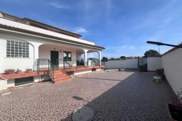 Villa in Via della Chiusa 26, Nettuno - Foto 1