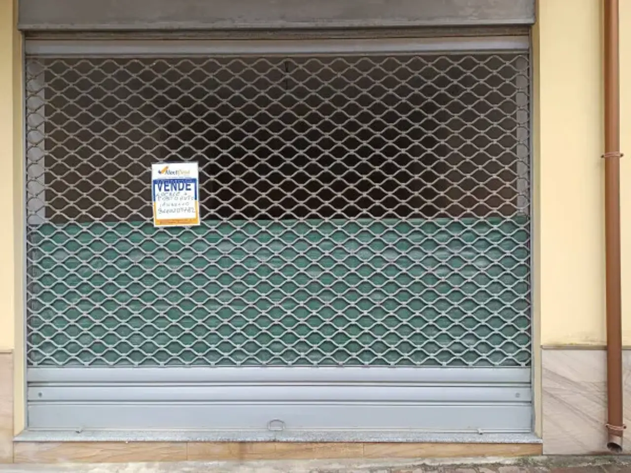 Negozio in Corso Sicilia, Torregrotta, {3} - Foto 1