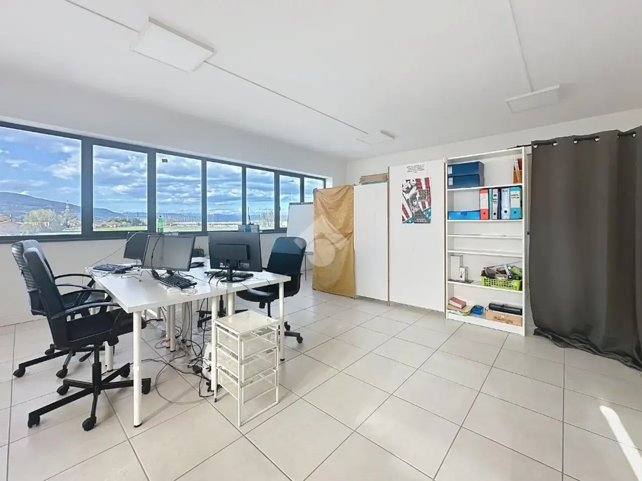 Ufficio in Via Giuseppe Garibaldi 108, Calcinaia, {3} - Foto 1